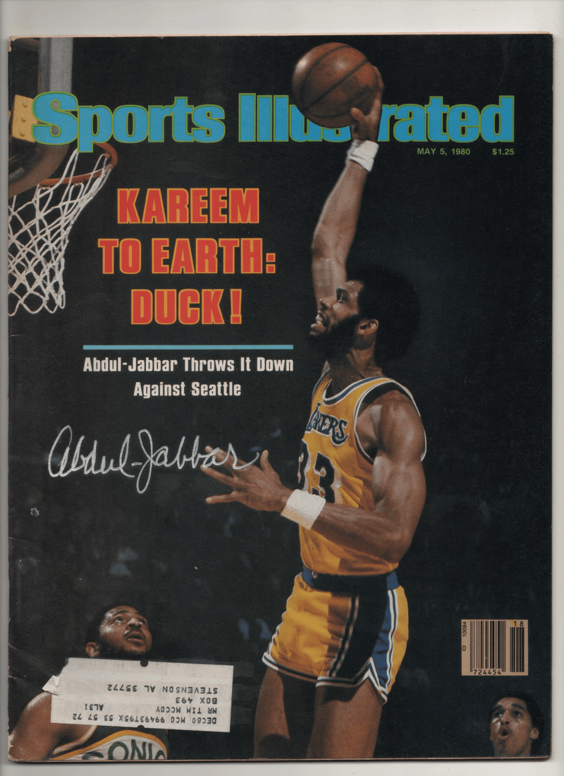 1980 Sports Illustrated "Kareem To Earth: Duck!" Signed Kareem Abdul Jabbar